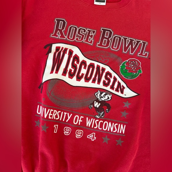 Vintage Rose Bowl Wisconsin Football Crew - Picture 3 of 7